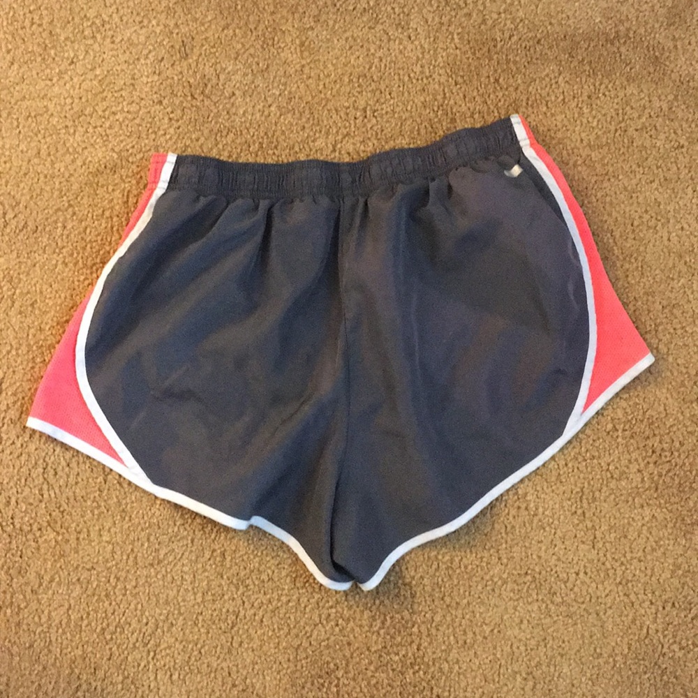 Running shorts - Picture 2 of 3